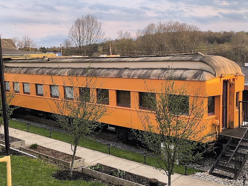 Caboose Inn at Doolittle Station