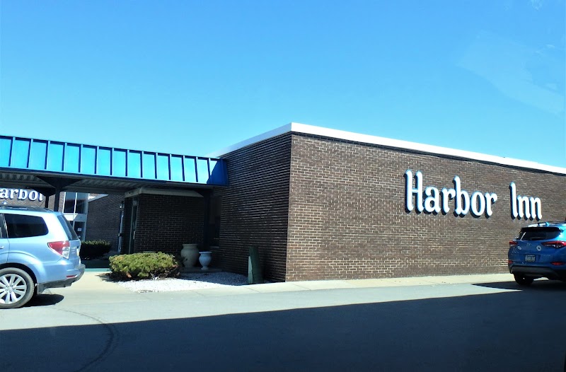 Harbor Inn
