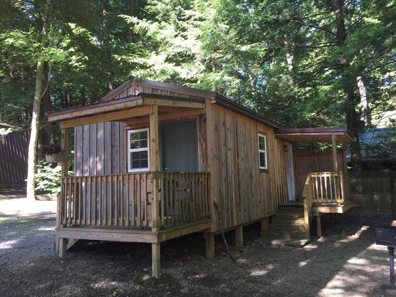 Fair Winds in the Forest Cabins & Lodge